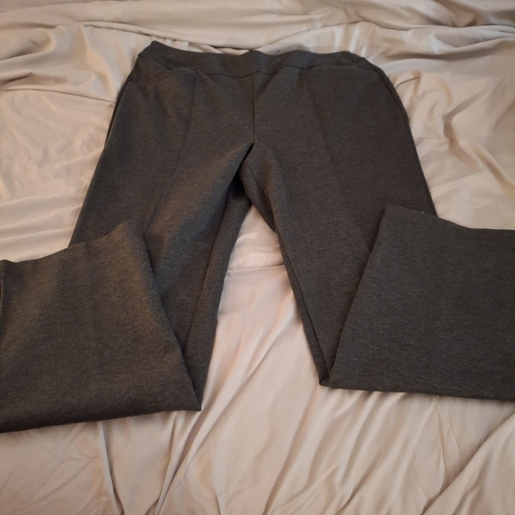 C EST. 1946 Charcoal Straight Leg Women's Pants - Picture 3 of 9